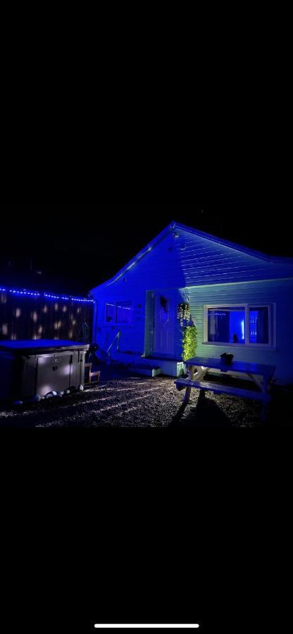 Bankhead Accommodation With Hot Tub In Aberdeenshire Gamrie Exterior photo